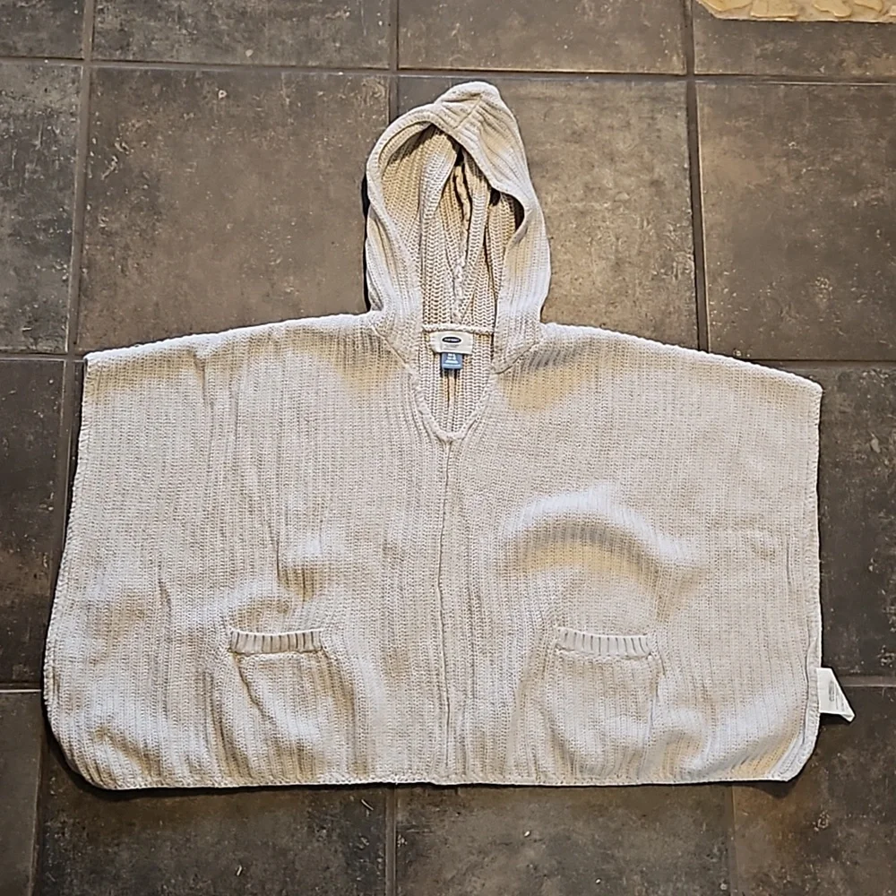 Old Navy no sleeve, open sides sweater